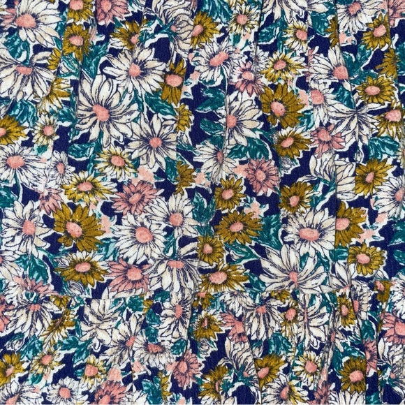 Forever 21 Top - Picture 3 of 3